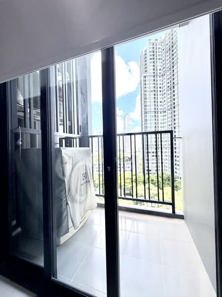The Base Park East Sukhumvit 77 : เดอะ เบส พาร์ค อีส สุขุมวิท 77, กรุงเทพ, 99 ซอย ปรีดีพนมยงค์ 2, พระโขนงเหนือ, วัฒนา, กรุงเทพ, 30 ตร.ม., คอนโด ขาย, โดย ปัญชนิดา จันทรงชัย, 500306046 - DDproperty.com