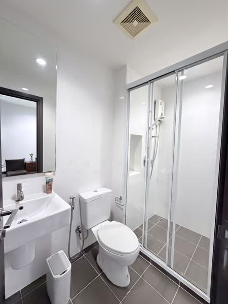 The Base Park East Sukhumvit 77, Bangkok, 99 Soi Pridi Banomyong 2, Phra Kanong Nua, Watthana, Bangkok, 1 Bedroom, 30 sqm, Condo For Sale, by ปัญชนิดา จันทรงชัย, 500306046 - DDproperty.com