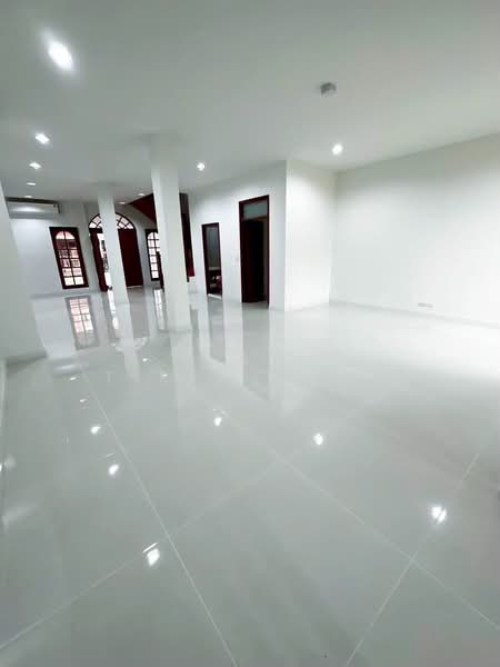Yenakart Residence : เย็นอากาศ เรสซิเดนซ์, กรุงเทพ, 3 ซอย ประสาทสุข, ช่องนนทรี, ยานนาวา, กรุงเทพ, 450 ตร.ม., ทาวน์เฮ้าส์ ให้เช่า, โดย Kay Tippayanet, 500306068 - DDproperty.com