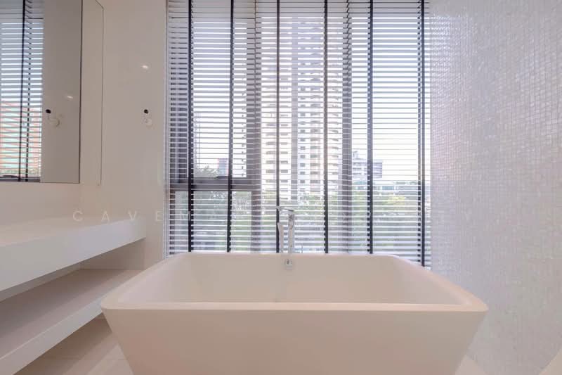 Vittorio 39, Bangkok, 8 Sukhumvit, Khlong Tan Nua, Watthana, Bangkok, 2 Bedrooms, 127 sqm, Condo For Sale, by Caveman Property, 500306108 - DDproperty.com
