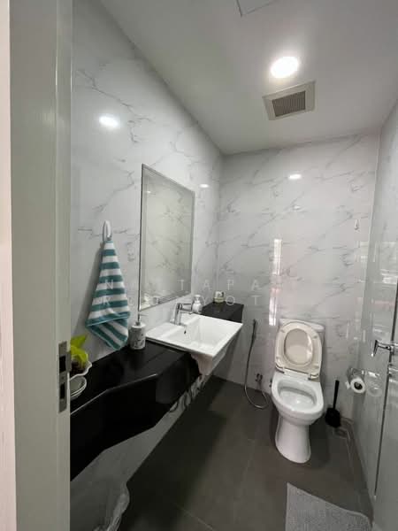 Baan Ploenchit, Bangkok, Soi Ruamrudee 2 Ploenchit Road, Lumphini, Pathum Wan, Bangkok, 2 Bedrooms, 100 sqm, Condo For Sale, by Nattapat Reunyota, 500306157 - DDproperty.com