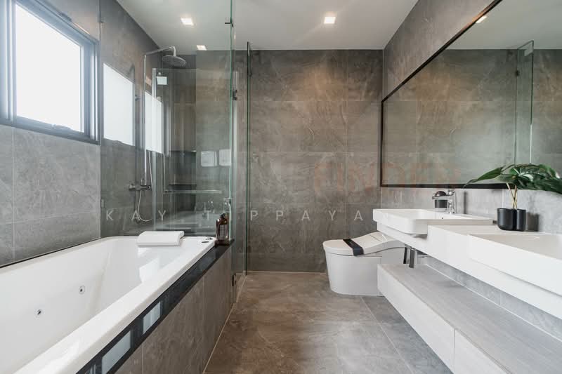 Bangkok Boulevard Signature Sathorn-Pinklao, Nonthaburi, Bang Kruai-Chong Tanom Road, Mahasawat, Bang Kruai, Nonthaburi, 4 Bedrooms, 391 sqm, Single Detached House For Sale, by Kay Tippayanet, 500306161 - DDproperty.com