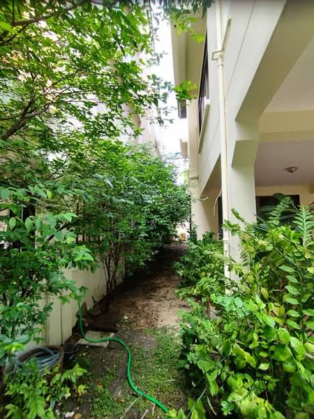 House in soi sukhumvit 31, Bangkok, Khlong Tan Nua, Watthana, Bangkok, 4 Bedrooms, 282 sqm, Single Detached House For Rent, by Kay Tippayanet, 500306215 - DDproperty.com