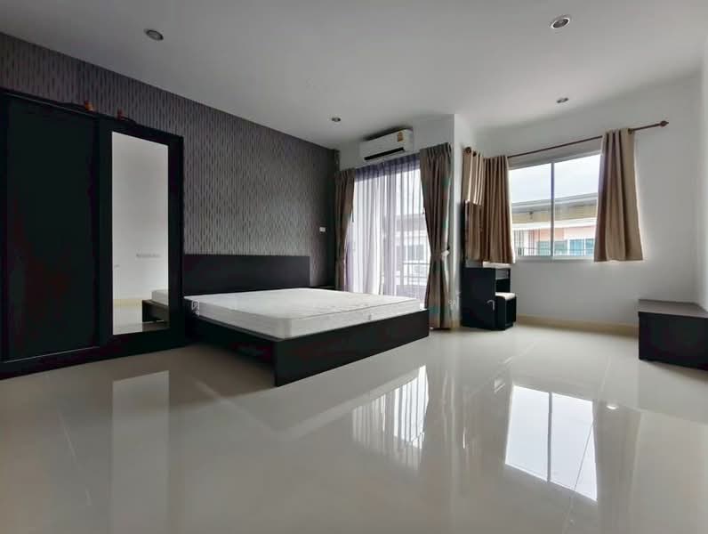 ให้เช่าทาวน์โฮม ม.ซีซั่นวัลเล่ย์ สวนเสือ ศรีราขา, Chon Buri (Pattaya), Surasak, Si Racha, Chon Buri (Pattaya), 2 Bedrooms, 70 sqm, Townhouse For Rent, by Dusit Saengfa, 500306221 - DDproperty.com
