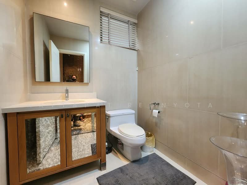 The Emporio Place, Bangkok, 93 Soi Sukhumvit 24, Sukhumvit Road, Khong Tan, Khlong Toei, Bangkok, 2 Bedrooms, 103 sqm, Condo For Sale, by Nattapat Reunyota, 500306246 - DDproperty.com