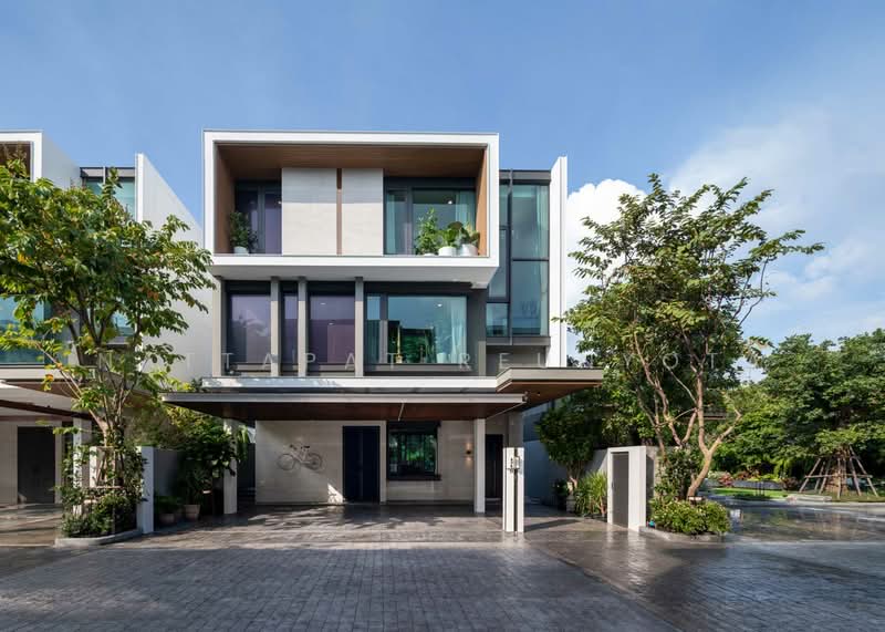 I-Nine Pool Villa, Bangkok, 678 Soi Inthamara 41, Din Daeng, Din Daeng, Bangkok, 4 Bedrooms, 517 sqm, Single Detached House For Sale, by Nattapat Reunyota, 500306269 - DDproperty.com