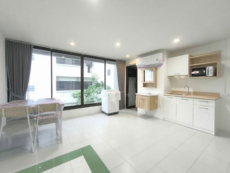 The Waterford Sukhumvit 50, Bangkok, 890 Soi Sukhumvit 50, Phra Kanong, Khlong Toei, Bangkok, 1 Bedroom, 50 sqm, Condo For Rent, by Juthabhorn Uppachit (Amy), 500306357 - DDproperty.com