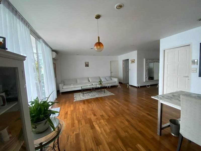 The Peak Sukhumvit 15, Bangkok, Soi Sukhumvit 15, Khlongtoei Nua, Watthana, Bangkok, 3 Bedrooms, 225 sqm, Condo For Sale, by Anthea Khwanngam, 500306381 - DDproperty.com