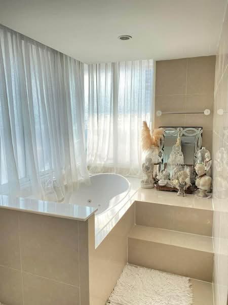 The Peak Sukhumvit 15, Bangkok, Soi Sukhumvit 15, Khlongtoei Nua, Watthana, Bangkok, 3 Bedrooms, 225 sqm, Condo For Sale, by Anthea Khwanngam, 500306381 - DDproperty.com