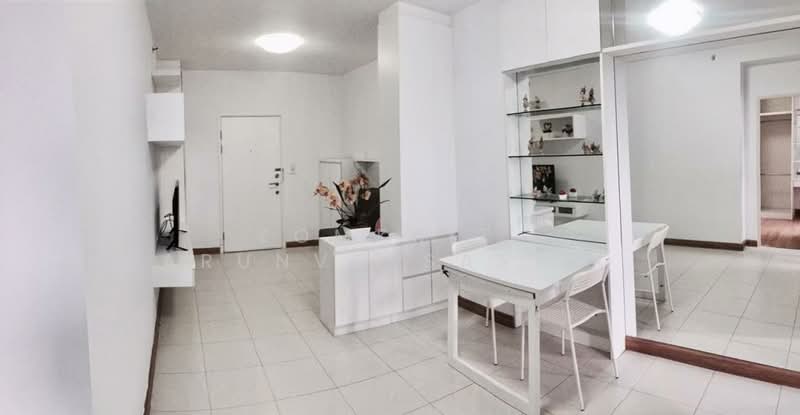 Supalai Park Asoke-Ratchada, Bangkok, Dindaeng Road, Din Daeng, Bangkok, 1 Bedroom, 50 sqm, Condo For Rent, by Komkrit Arunvessased , 500306475 - DDproperty.com