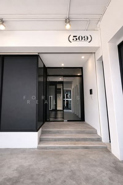 Home Office 3ชั้น พระราม9, Bangkok, Bang Kapi, Huai Khwang, Bangkok, , 750 sqm, Office Space For Rent, by Forty-Six Real Estate Group, 500306482 - DDproperty.com