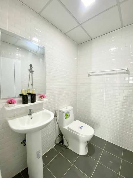 หมู่บ้านลภาวัน 1, Nonthaburi, Bang Rak Pattana, Bang Bua Thong, Nonthaburi, 4 Bedrooms, 140 sqm, Townhouse For Sale, by สรภพ ยอดไชย (สีฝุ่น), 500306497 - DDproperty.com