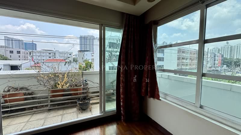 Supreme Elegance, Bangkok, Chan, Thung Maha Mek, Sathon, Bangkok, 2 Bedrooms, 196 sqm, Condo For Sale, by Thanapatana Limsouklam, 500306590 - DDproperty.com