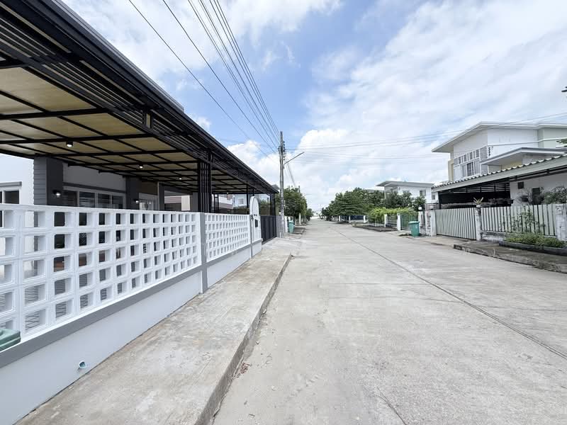 For Sale - Flora Ville Park City Suwinthawong, Bangkok