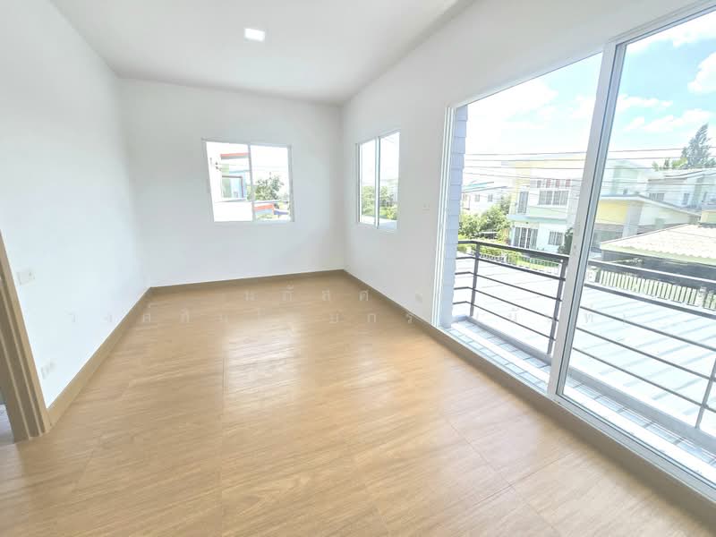 Flora Ville Park City Suwinthawong, Bangkok, Suwinthawong Road, Lam Phak Chi, Nong Chok, Bangkok, 4 Bedrooms, 200 sqm, Single Detached House For Sale, by นภัสศรณ์ วงศ์สินไทยกร (นันท์), 500306592 - DDproperty.com