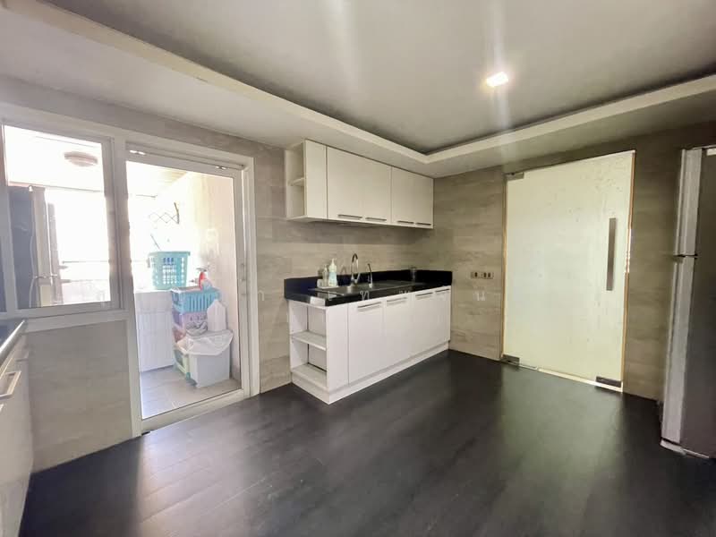 Liberty Park 1, Bangkok, 170 Soi Sukhumvit 23, Khlongtoei Nua, Watthana, Bangkok, 3 Bedrooms, 240 sqm, Condo For Rent, by สุกัญญา เทพจันทรา (เบตตี้), 500306618 - DDproperty.com