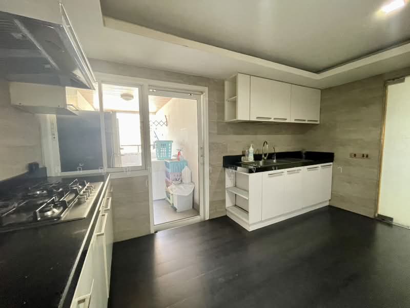 Liberty Park 1, Bangkok, 170 Soi Sukhumvit 23, Khlongtoei Nua, Watthana, Bangkok, 3 Bedrooms, 240 sqm, Condo For Rent, by สุกัญญา เทพจันทรา (เบตตี้), 500306618 - DDproperty.com