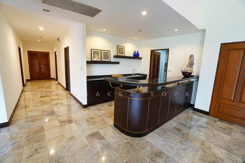 Raintree Village Apartment, Bangkok, 21 Soi Sukhumvit 41, Khlong Tan Nua, Watthana, Bangkok, 4 Bedrooms, 420 sqm, Apartment For Rent, by Boonraksa Sopak, 500306639 - DDproperty.com