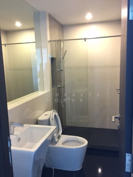 Rhythm Sathorn-Narathiwas, Bangkok, 651 Naradhiwas Rajanagarindra Road, Thung Maha Mek, Sathon, Bangkok, 2 Bedrooms, 65 sqm, Condo For Rent, by Boonraksa Sopak, 500306644 - DDproperty.com