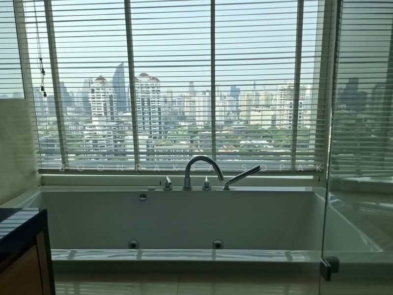 Eight Thonglor Residence, Bangkok, Eight Thonglor Building 88/36, Khlong Tan Nua, Watthana, Bangkok, 3 Bedrooms, 140 sqm, Condo For Rent, by Boonraksa Sopak, 500306646 - DDproperty.com