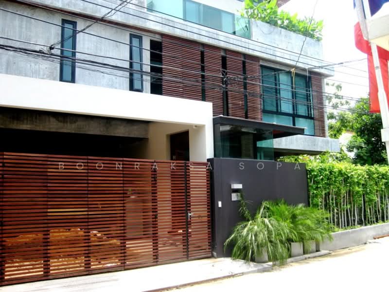 3-BR House, Bangkok, Khlong Tan Nua, Watthana, Bangkok, 3 Bedrooms, 400 sqm, Single Detached House For Rent, by Boonraksa Sopak, 500306663 - DDproperty.com