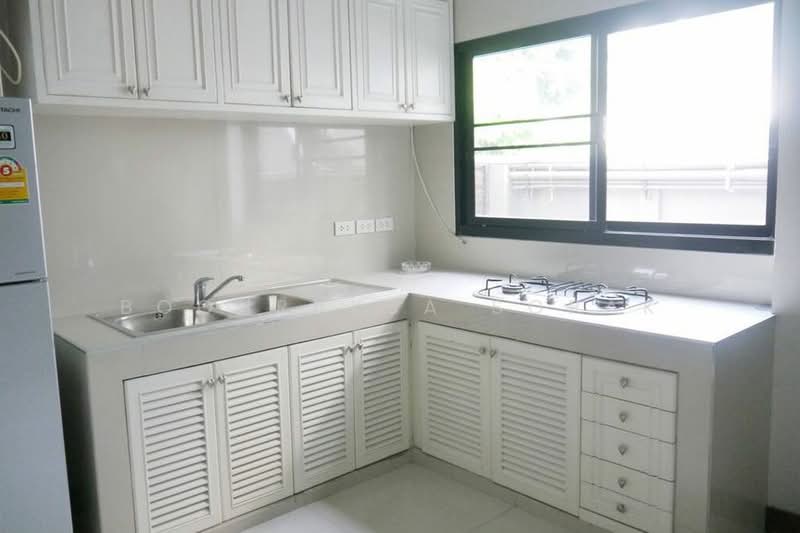 3-BR House, Bangkok, Khlong Tan Nua, Watthana, Bangkok, 3 Bedrooms, 400 sqm, Single Detached House For Rent, by Boonraksa Sopak, 500306663 - DDproperty.com