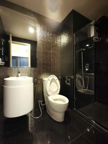 Rhythm Sukhumvit 36-38, Bangkok, 55 Soi Sukhumvit 36, Sukhumvit Road, Phra Kanong, Khlong Toei, Bangkok, 1 Bedroom, 33 sqm, Condo For Rent, by Boonraksa Sopak, 500306721 - DDproperty.com