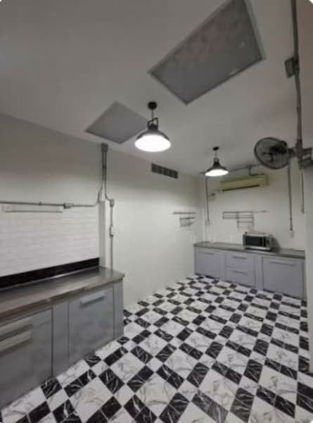 Leo Classic Place สุขุมวิท49, Bangkok, Khlong Tan Nua, Watthana, Bangkok, 5 Bedrooms, 300 sqm, Townhouse For Rent, by Thiya​ Chaysabut, 500306727 - DDproperty.com