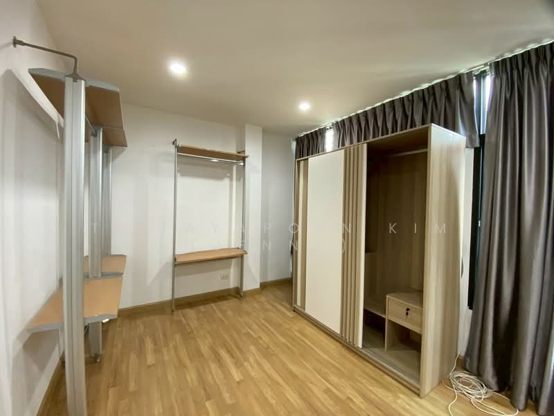 The Zenite, Bangkok, ประชาอุทิศ (เหม่งจ๋าย), Wang Thonglang, Bangkok, 5 Bedrooms, 400 sqm, Townhouse For Rent, by Tittayaporn Kim (Jenny), 500306732 - DDproperty.com