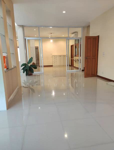World Club Land, Chiang Mai, Chiang Mai-Hang Dong Road, Nong Kwai, Hang Dong, Chiang Mai, 3 Bedrooms, 250 sqm, Single Detached House For Rent, by Pharita Chaimanee, 500306734 - DDproperty.com