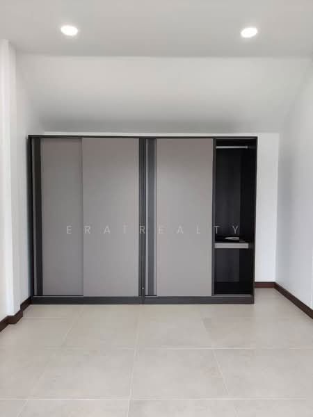 ให้เช่า บ้านเดี่ยว ลาดพร้าว เฟอร์ครบมี Solar Cell ใกล้ MRT 29K, Bangkok, Lat Phrao, Bangkok, 2 Bedrooms, 100 sqm, Single Detached House For Rent, by ERA1REALTY, 500306756 - DDproperty.com