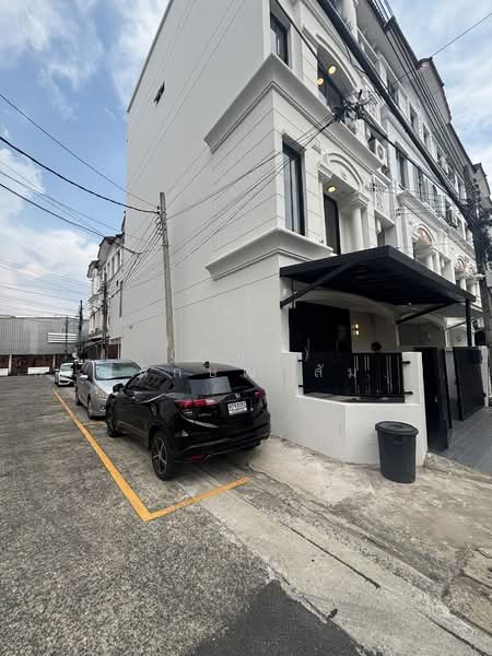 Baan Klang Muang S-Sense Rama 9-Ladprao, Bangkok, Soi Ladprao 84, Ladprao Road, Wang Thonglang, Bangkok, 4 Bedrooms, 260 sqm, Townhouse For Sale, by กมลลักษณ์ (หนุ่ย) สัมพันธรัตน์, 500306758 - DDproperty.com