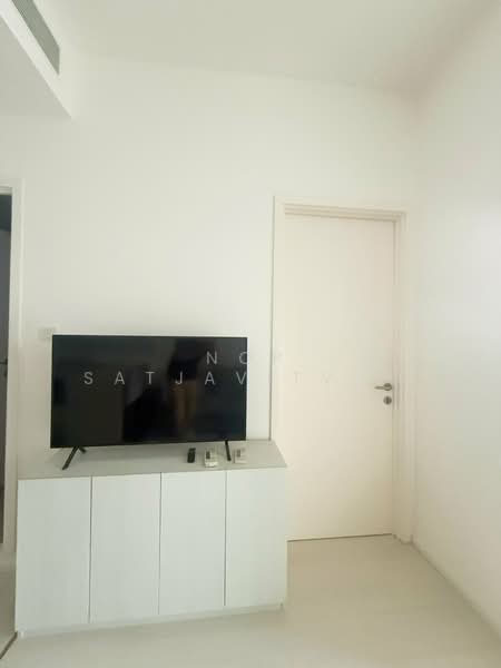 Mazarine Ratchayothin, Bangkok, Soi Phahonyothin 30, Phahonyothin Road, Chan Kasem, Chatuchak, Bangkok, 1 Bedroom, 42 sqm, Condo For Rent, by Nop Satjavitvisarn, 500306798 - DDproperty.com