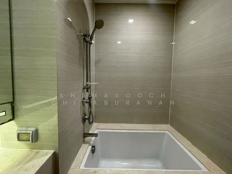 Noble BE33, Bangkok, 19 Soi Sukhumvit 33, Khlong Tan Nua, Watthana, Bangkok, 1 Bedroom, 35 sqm, Condo For Rent, by Khemasooch Chiraburanan, 500306836 - DDproperty.com