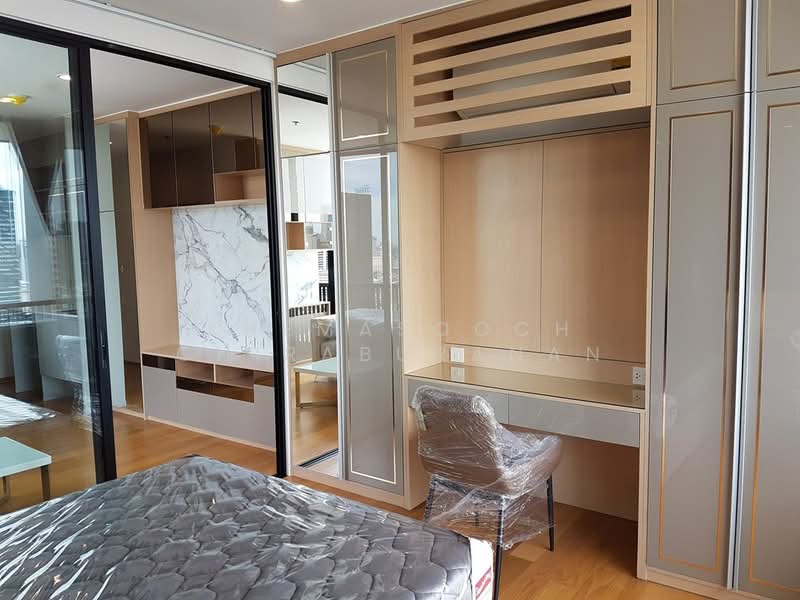 Noble Revo Silom, Bangkok, 88 Soi Surasak Surasak Road, Silom, Bang Rak, Bangkok, 1 Bedroom, 34 sqm, Condo For Rent, by Khemasooch Chiraburanan, 500306983 - DDproperty.com