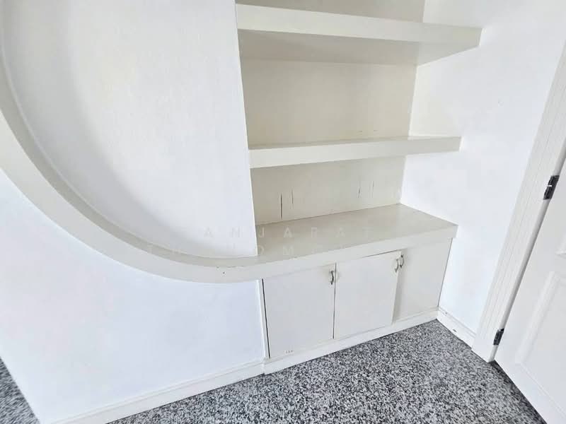 Thana Tower, Bangkok, Charan Sanit Wong, Bang Yi Khan, Bang Phlat, Bangkok, 3 Bedrooms, 314 sqm, Condo For Rent, by Banjarat Thanomchat, 500307101 - DDproperty.com