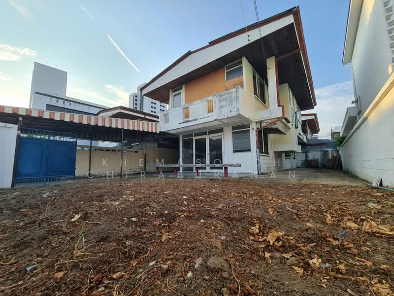 บ้าน 3-ห้องนอน, กรุงเทพ, หัวหมาก, บางกะปิ, กรุงเทพ, 180 ตร.ม., บ้านเดี่ยว ให้เช่า, โดย Khemasooch Chiraburanan, 500307111 - DDproperty.com