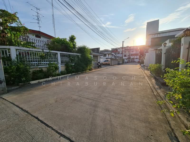 บ้าน 3-ห้องนอน, กรุงเทพ, หัวหมาก, บางกะปิ, กรุงเทพ, 180 ตร.ม., บ้านเดี่ยว ให้เช่า, โดย Khemasooch Chiraburanan, 500307111 - DDproperty.com