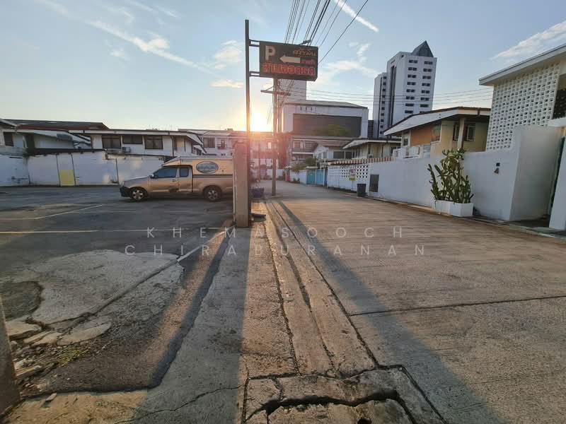 3-BR House, Bangkok, Hua Mak, Bang Kapi, Bangkok, 3 Bedrooms, 180 sqm, Single Detached House For Rent, by Khemasooch Chiraburanan, 500307111 - DDproperty.com