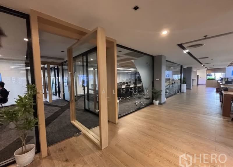 For Rent Office Space 845 sqm in Bang Rak, Bangkok near BTS Chong Nonsi HRE00754, Bangkok, Silom, Bang Rak, Bangkok, , 845 sqm, Office Space For Rent, by Hero Realtor Co., Ltd., 500307126 - DDproperty.com