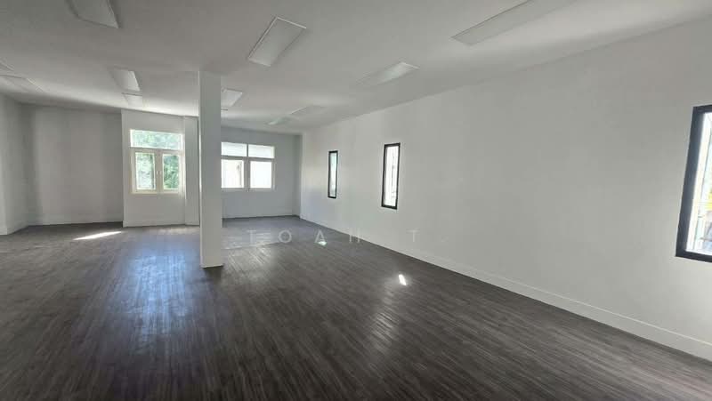 พื้นที่ให้เช่า สีลม สาทร : Space for rent in Silom and Sathorn., กรุงเทพ, สีลม, บางรัก, กรุงเทพ, 80 ตร.ม., พื้นที่ขายของ ให้เช่า, โดย TOAH T., 500307130 - DDproperty.com