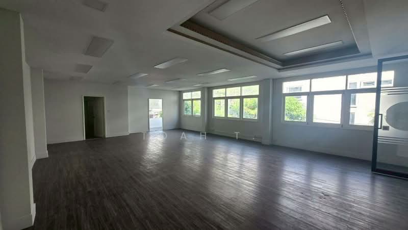 พื้นที่ให้เช่า สีลม สาทร : Space for rent in Silom and Sathorn., กรุงเทพ, สีลม, บางรัก, กรุงเทพ, 80 ตร.ม., พื้นที่ขายของ ให้เช่า, โดย TOAH T., 500307130 - DDproperty.com