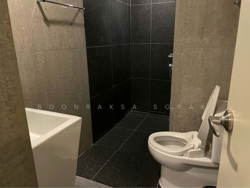 Qube Suites Sukhumvit 46, Bangkok, 30 Sukhumvit Road, Phra Kanong, Khlong Toei, Bangkok, 2 Bedrooms, 60 sqm, Condo For Rent, by Boonraksa Sopak, 500307140 - DDproperty.com