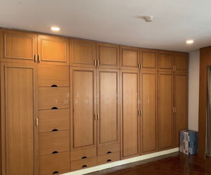PB Penthouse 2, Bangkok, 279/1-28 Soi Meesuwan 3 Yak 3, Phra Kanong Nua, Watthana, Bangkok, 2 Bedrooms, 131 sqm, Condo For Rent, by Banjarat Thanomchat, 500307181 - DDproperty.com