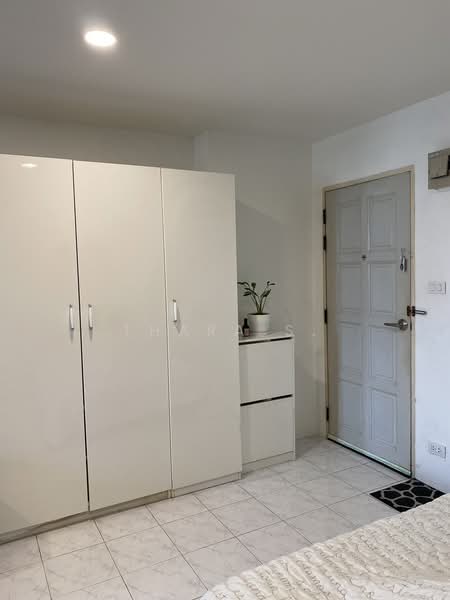 Royal Tower III Condominium, Bangkok, Sutthisan Winitchai, Samsen Nai, Phaya Thai, Bangkok, 1 Bedroom, 30 sqm, Condo For Sale, by Thara s., 500307184 - DDproperty.com