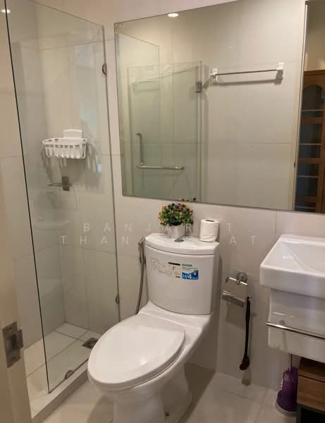 Life Asoke, Bangkok, Asoke-Dindang Road, Bang Kapi, Huai Khwang, Bangkok, 1 Bedroom, 29 sqm, Condo For Rent, by Banjarat Thanomchat, 500307237 - DDproperty.com