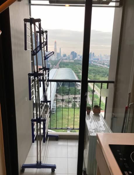 Life Asoke, Bangkok, Asoke-Dindang Road, Bang Kapi, Huai Khwang, Bangkok, 1 Bedroom, 29 sqm, Condo For Rent, by Banjarat Thanomchat, 500307237 - DDproperty.com