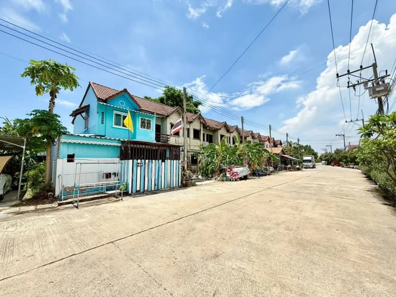 ขาย ทาวน์เฮ้าส์ 2 ชั้น หลังมุม หมู่บ้านเฟื่องฟ้านคร 5 ลาดหลุมแก้ว ปทุมธานี, Pathum Thani, Ra Haeng, Lat Lum Kaeo, Pathum Thani, 2 Bedrooms, 80 sqm, Townhouse For Sale, by กรณวัสส์ กัณฑวัสส์วงส์, 500307265 - DDproperty.com
