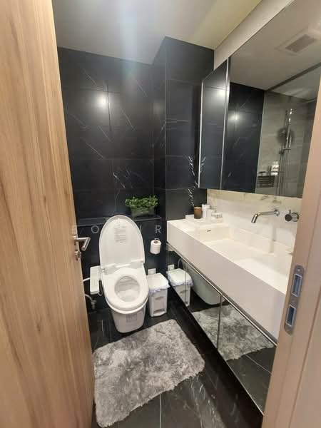 Siamese Exclusive Sukhumvit 31, Bangkok, 75 Soi Sukhumvit 31, Khlong Tan Nua, Watthana, Bangkok, 3 Bedrooms, 220 sqm, Condo For Rent, by Boonraksa Sopak, 500307282 - DDproperty.com