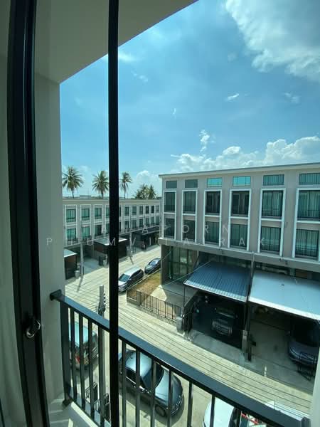 undefined, Bangkok, Dok Mai, Prawet, Bangkok, 3 Bedrooms, 181 sqm, Townhouse For Rent, by Tanaporn Phumvilairak, 500307315 - DDproperty.com